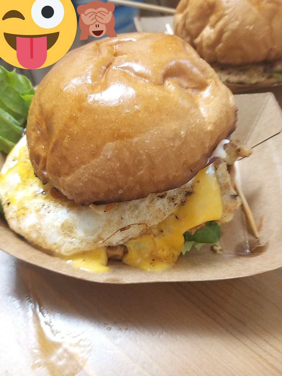 Yat_Sum_Wong's tweet photo. 每次食 #黃店 都好有罪惡感 #黃色經濟圈 #yelloweconomiccircle #yellowstore https://t.co/0NY9sXVnXQ