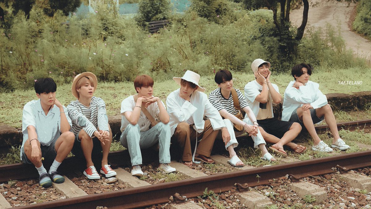 taeteland's tweet photo. family photo, film collection https://t.co/G4G6qd8Gh8