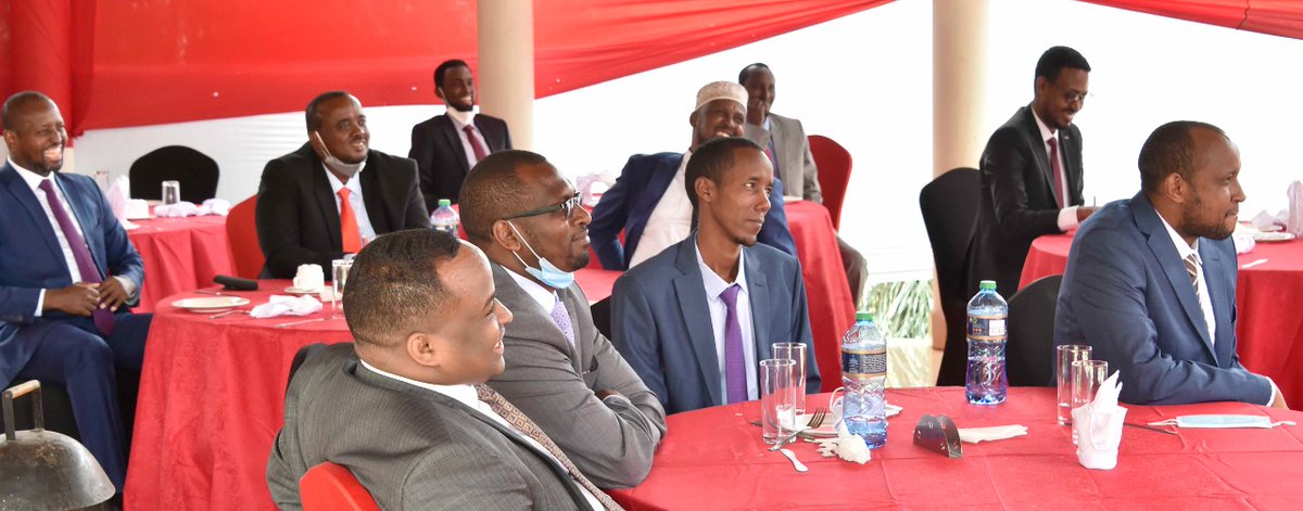 WilliamsRuto's tweet photo. County Assemblies must work together and push for progressive engagements around the Building Bridges Initiative so that we can build a consensus on the report. They must shun a forced yes-no campaign that threatens to be retrogressive to the country. https://t.co/v6ScxVRwp7