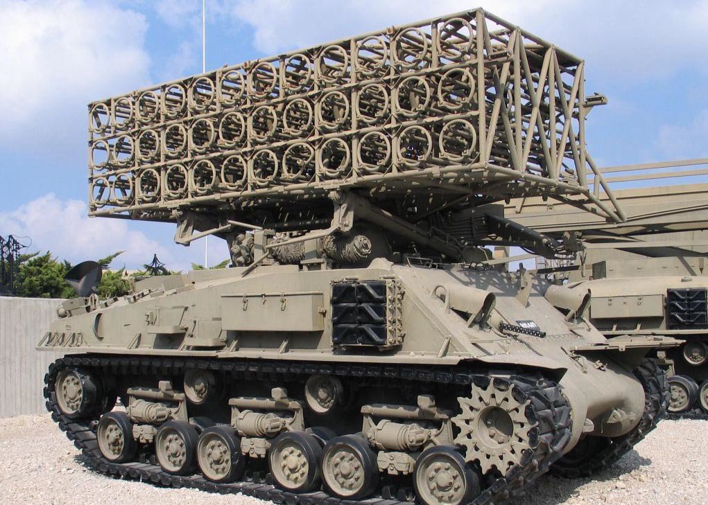 Here the MAR-240 and Episkopi MAR-290 multiple rocket launchers. The former a side firing setup with 36x 240mm rockets, the latter a rearward firing 4x 290mm configuration