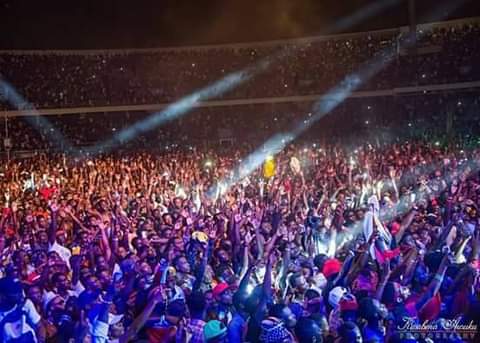 AtiseyGodwin's tweet photo. 👁️👃👁️@shattawalegh My
     👄 please Request on #GiftOfGod2021Album🕯️📖 🙏🙇🕊👆
America 🇺🇸
@RocNation🙇
1:#JAY-Z
@Drake
@JustinBeiberOfl
@NICKIMINAJ
@iamcardib
@MeekMill
@Beyonce
________
Now let go to Jamaica 🇯🇲
@iamthekartel
@spiceofficial
@PopcaanMusic
 @stefflondon
#SM4Lyf https://t.co/RZoM6zRv6T