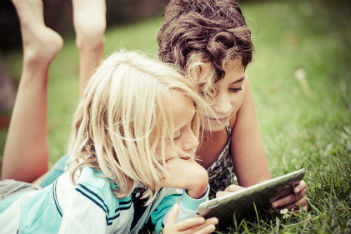 MarkVickers_'s tweet photo. Parents should be concerned about the troubling rise of child identity theft. Here are five #fraudprevention tips to protect yourself and your kids from #identitytheft and #fraud. https://t.co/ivgTFOSlpg https://t.co/aUivlrFlIs