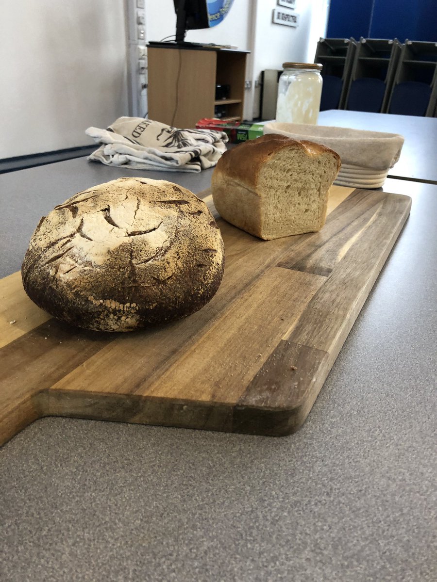 Absolutely loved teaching my daughter’s year how to make bread <a href="/doreprimary/">Dore Primary School</a> this morning. I have never seen her so proud of me! ❤️ #bread #sheffield #sheffieldissuper