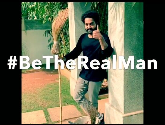 Hyd_Ntrfanz's tweet photo. One And Only NTR 😊
#2DecadesOfNTREra #KomaramBheemNTR #BeTheRealMan https://t.co/SRAHc3DeQG