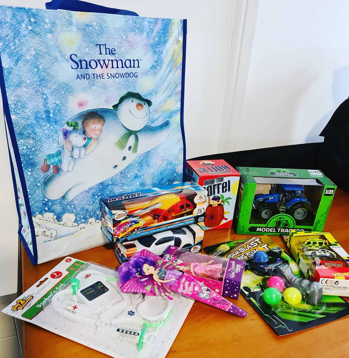 CfsSystems's tweet photo. The collection has started for the 2020 Christmas Toy and Food Appeal for @TeardropsOrgUK Please get involved if you can, any donation big or small will be a HUGE support to our most vulnerable families in the community this Christmas 🤶🎅 https://t.co/BDSY3D2Jps
