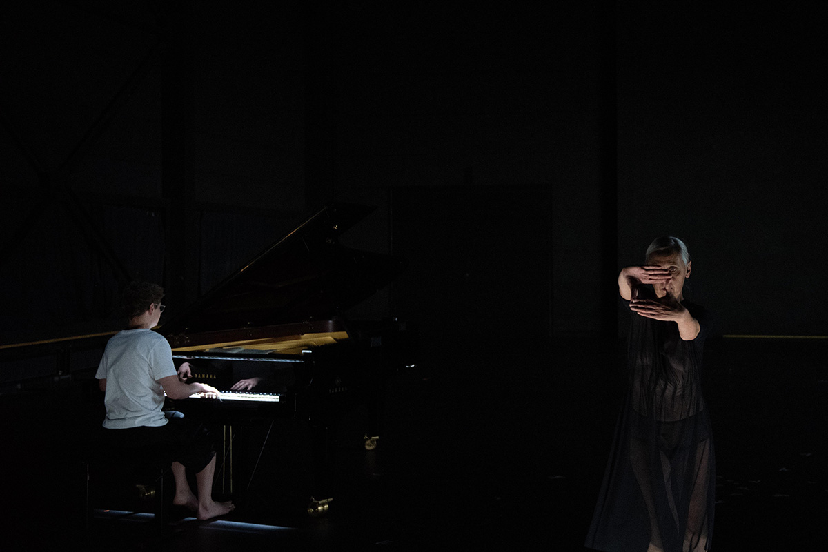 Revista ACHTUNG! (@achtungmag) on Twitter photo #danza #contemporĂĄnea #culturasegura #laculturanopara
The Goldberg Variations, BWV 988
Anne Teresa de Keersmaeker #Rosas <a href="/RosasDance/">Rosas</a>
Pavel Kolesnikov <a href="/pkkolesnikov/">Pavel kolesnikov</a>
#DanzaContemporĂĄnea
#viernes 27 #sĂĄbado 28 #noviembre
Teatro Central <a href="/CulturaCuenta/">â§ Agencia Andaluza de Instituciones Culturales</a>
achtungmag.com/anne-teresa-de⊠#danza #contemporånea #culturasegura #laculturanopara
The Goldberg Variations, BWV 988
Anne Teresa de Keersmaeker #Rosas <a href="/RosasDance/">Rosas</a>
Pavel Kolesnikov <a href="/pkkolesnikov/">Pavel kolesnikov</a>
#DanzaContemporĂĄnea
#viernes 27 #sĂĄbado 28 #noviembre
Teatro Central <a href="/CulturaCuenta/">â§ Agencia Andaluza de Instituciones Culturales</a>
achtungmag.com/anne-teresa-deâŠ