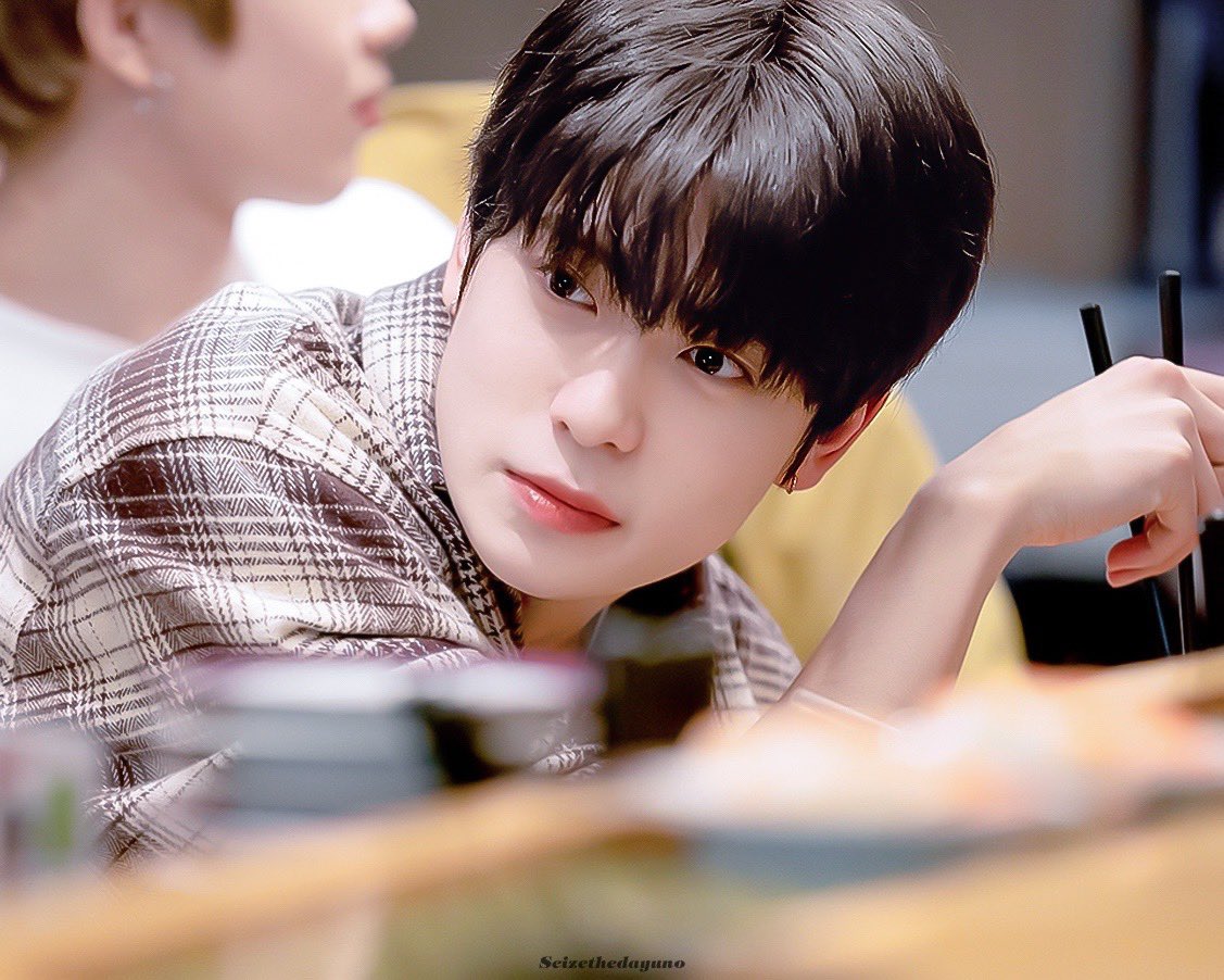 Seizethedayuno's tweet photo. 201112 #재현 #JAEHYUN #NCT127 https://t.co/mcYT8Re6QA