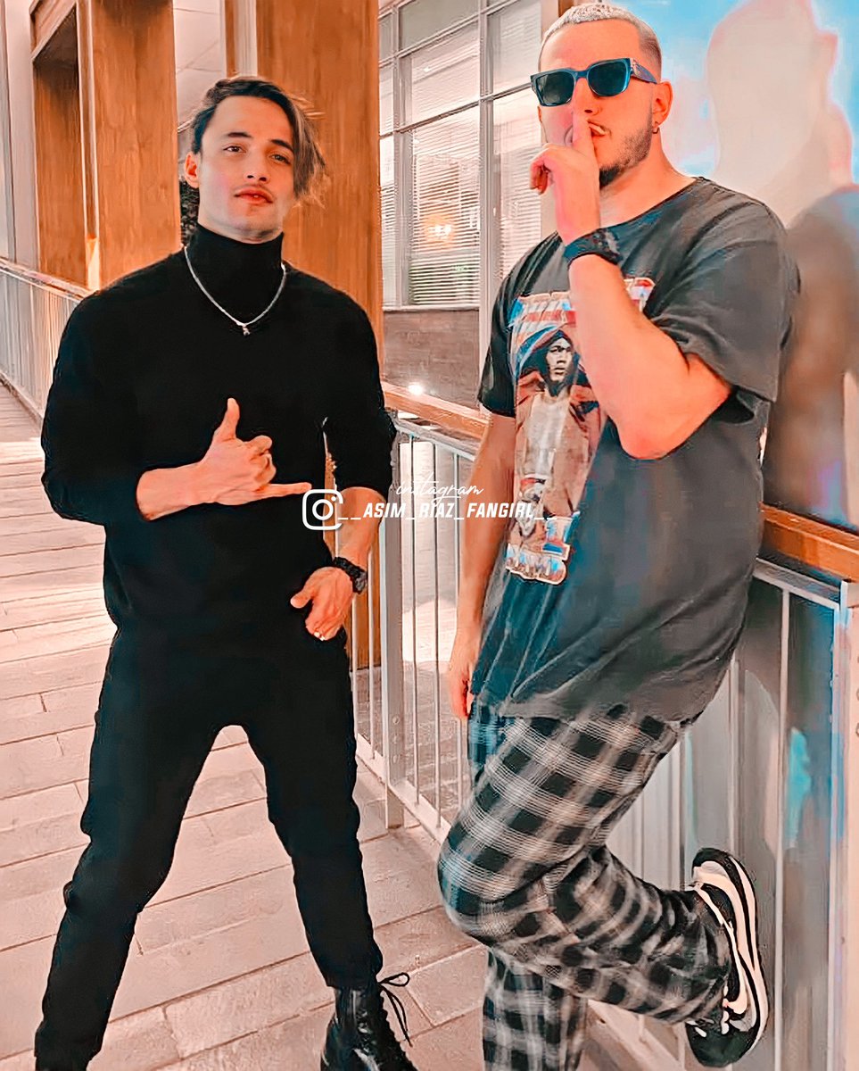 MuskanS17635262's tweet photo. SOMETHING NEW IS GOING TO COME 
😳❤
ASIM X DJ SNAKE 🥰
Trending No 1 #topsecret 
@imrealasim 
@djsnake https://t.co/hYtGpNqo5X