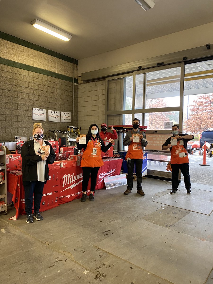 What a great way to end the week with the team in 8456! Congrats to our PRO heroes Sam and Malta! Also, I spy with my 👁 some Orange Blooded rockstars ⭐️: Congrats to Teresa, Dan, Mike and of course Patti from MET! #GROWPRO #YEAHMET!  ⁦<a href="/daryl_hagen/">Daryl Hagen</a>⁩