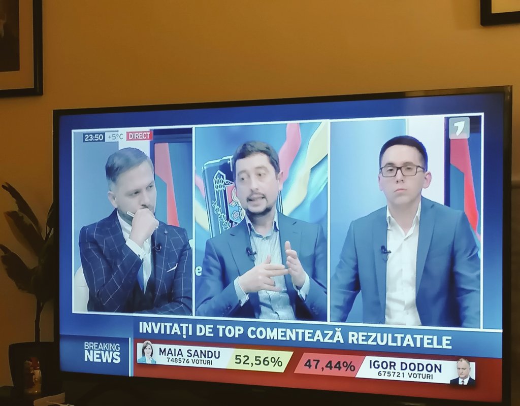 jrebelrodrigues's tweet photo. Maia Sandu será a próxima Presidente da Moldávia. Com um programa pró-Europa e forte no combate à corrupção. A Moldávia deu um exemplo ao eleger uma mulher com um programa progressista. Devíamos considerar exemplos destes - que temos - para o nosso futuro próximo. https://t.co/gi3falqk7X