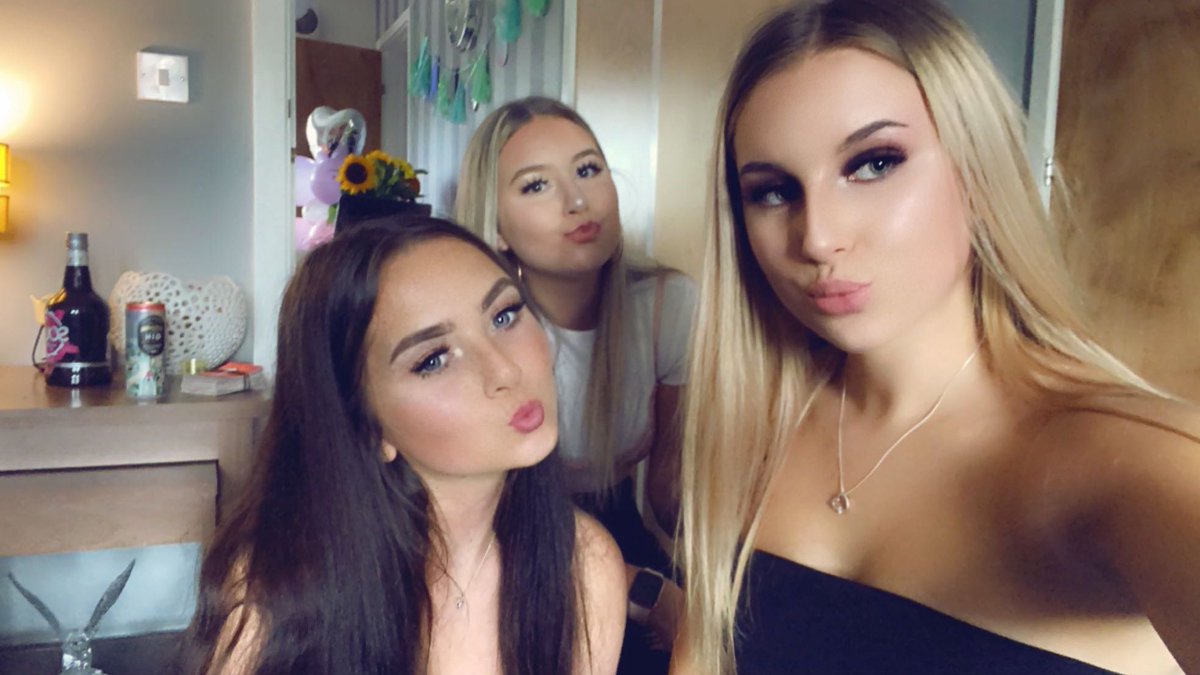 happy 18th gal, have the best day and get as drunk as possible🥳 love and miss uu💕 <a href="/evataylorxxx/">eva</a>