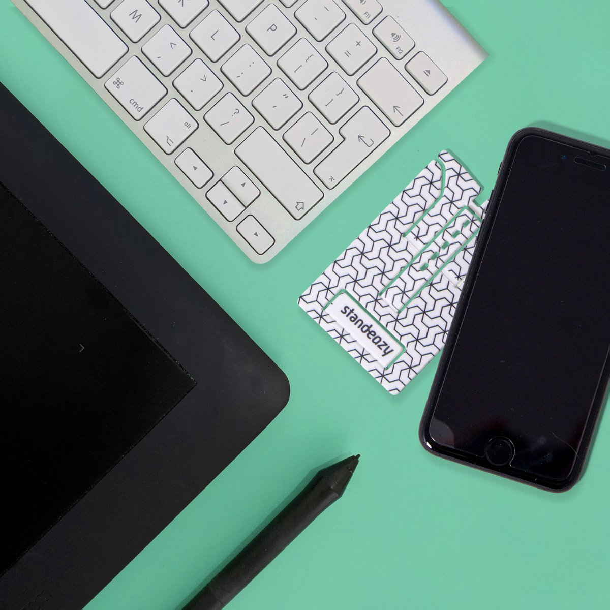standeazy's tweet photo. A tidy desk makes for a tidy mind. Create the perfect work space with a Standeazy https://t.co/o7qhuxalBT