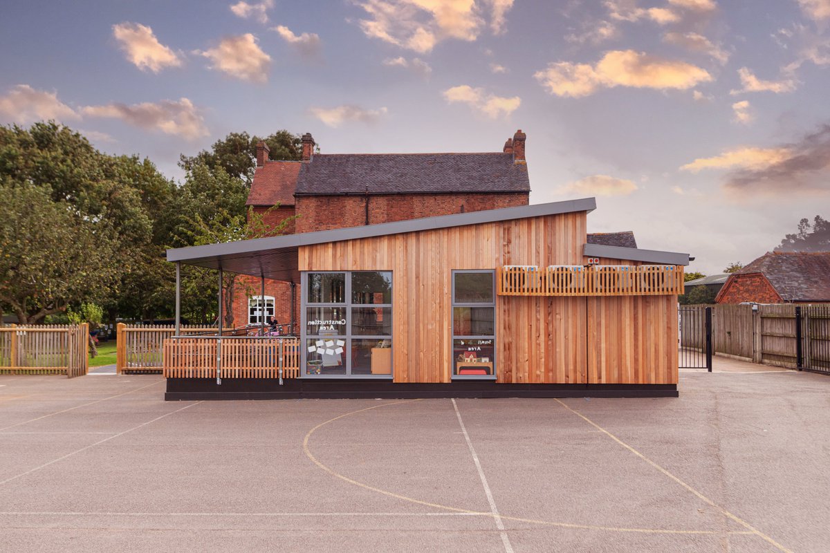 green_modular's tweet photo. Have you seen the new building at Dixie Grammar School? Information on the build here: https://t.co/nJebdKXIfr

#ModularBuildings #SchollBuildings #EducationBuildsings #Eco #Education #SustainableBuilding https://t.co/hg97gcWTUk
