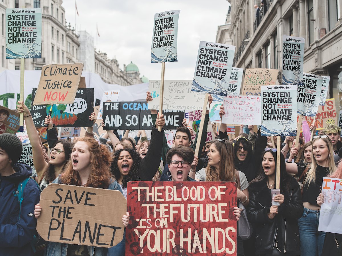 boom_saloon's tweet photo. NEW: A 16 page deep dive into scenarios thinking, climate change and COVID-19 by renowned photographers and climate change researchers @lenadobrowolska and @TeoSkeaping.
New to the pages of our fifth issue: https://t.co/ZN2RZ60Egz
#boom005 https://t.co/pQQXpz39J4