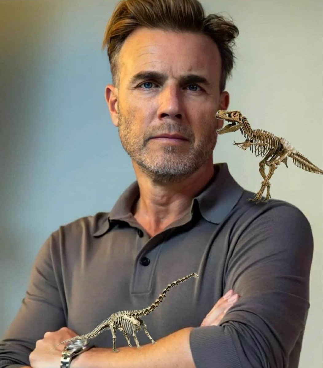 Normsi2's tweet photo. @GaryBarlow What a crazy year 2020 has been but the highlight has got to be
#MusicPlayedByHumans 🎹
the album 27.11.20 and ...
#GaryBarlowsNightAtTheMuseum
#CrocRock 🐊🎸
#ITV @NHM_London #MPBH
#ItvSpecial & what a Special it will be!!!
When will it be on TV G @ITV?
🐊🎸🦖🎙🦕🎹🦕🎙🦖🎸🐊 https://t.co/4iJRFBuhOd