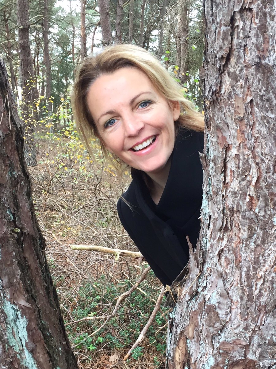 ClaudyWichink's tweet image. Diagnose Young Onset Parkinson’s
Oftewel: gewoon #Parkinson terwijl je nog heel jong bent...
Twee maand geleden kreeg ik deze diagnose...een mokerslag...
Wat nu???  Dit zal je misschien denken?Tja....Dat denk ik ook regelmatig ... ik heb nog geen idee...