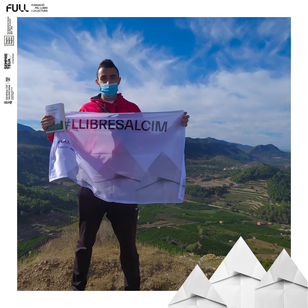 FundacioFull's tweet photo. 💪🏼 Els companys de @ca_saforaui ja han pujat els #LlibresAlCim! L'altre dia feren la ruta al castell de Palma - Alfauir i ens envien estes fotos 😍

📗 Marc Granell. Poesia completa 1976-2016
📕 Insomni, #CèsarMartí

Tu també pots participar! 📕⛰📷 Compartix amb #LlibresAlCim https://t.co/vF5t6ghwNc