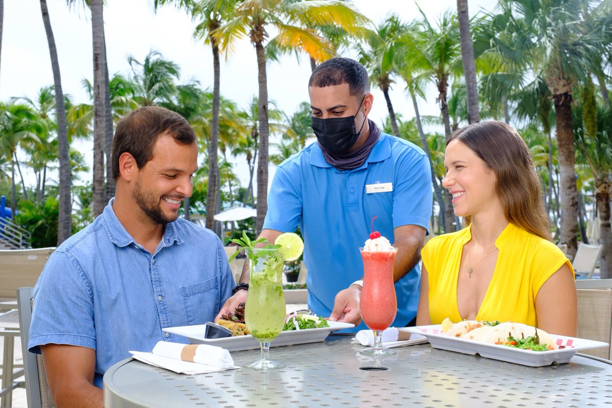 VoyTuristeando's tweet photo. Cientos de puertorriqueños están listos para recibirte y asegurar que disfrutes del #TurismoInterno seguro en tu Isla. Conoce más en https://t.co/1UZP0vtVxq y haz #CheckInPorTuIsla hoy 🇵🇷 https://t.co/4Lz9ZWYaXO