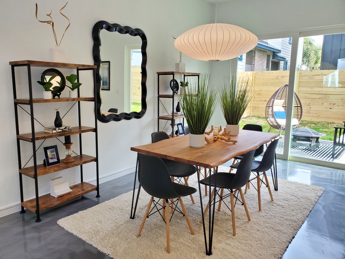 CLThomestager's tweet photo. We staged the front house of this duplex property located between Northwest Charlotte and the neighborhood of Smallwood. We wanted to carry the exterior feel into the interiors so we designed the space to show black and wood accents as well. 
#charlotterealestate #homestagingclt https://t.co/IfTqQLa3Pv