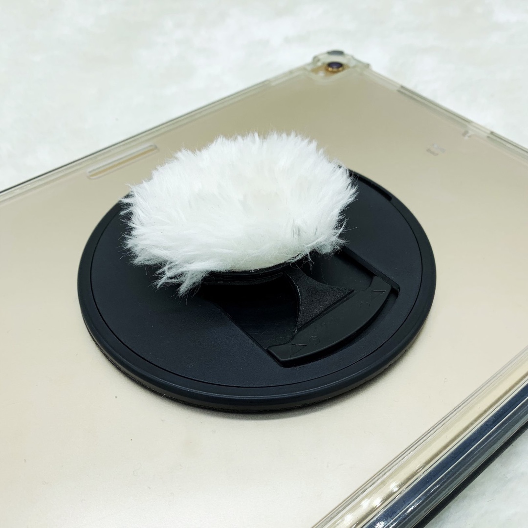 g_hold's tweet photo. Bringing the perfect balance between functionality and the small pleasures in life, our Limited Edition Hygge G-Hold would make the ideal #Christmas present for loved ones, friends and colleagues! Learn more: https://t.co/y56yQqjWMQ 🔔🎁
#ghold #shoplocal #tabletholder https://t.co/loJQsH8Hli