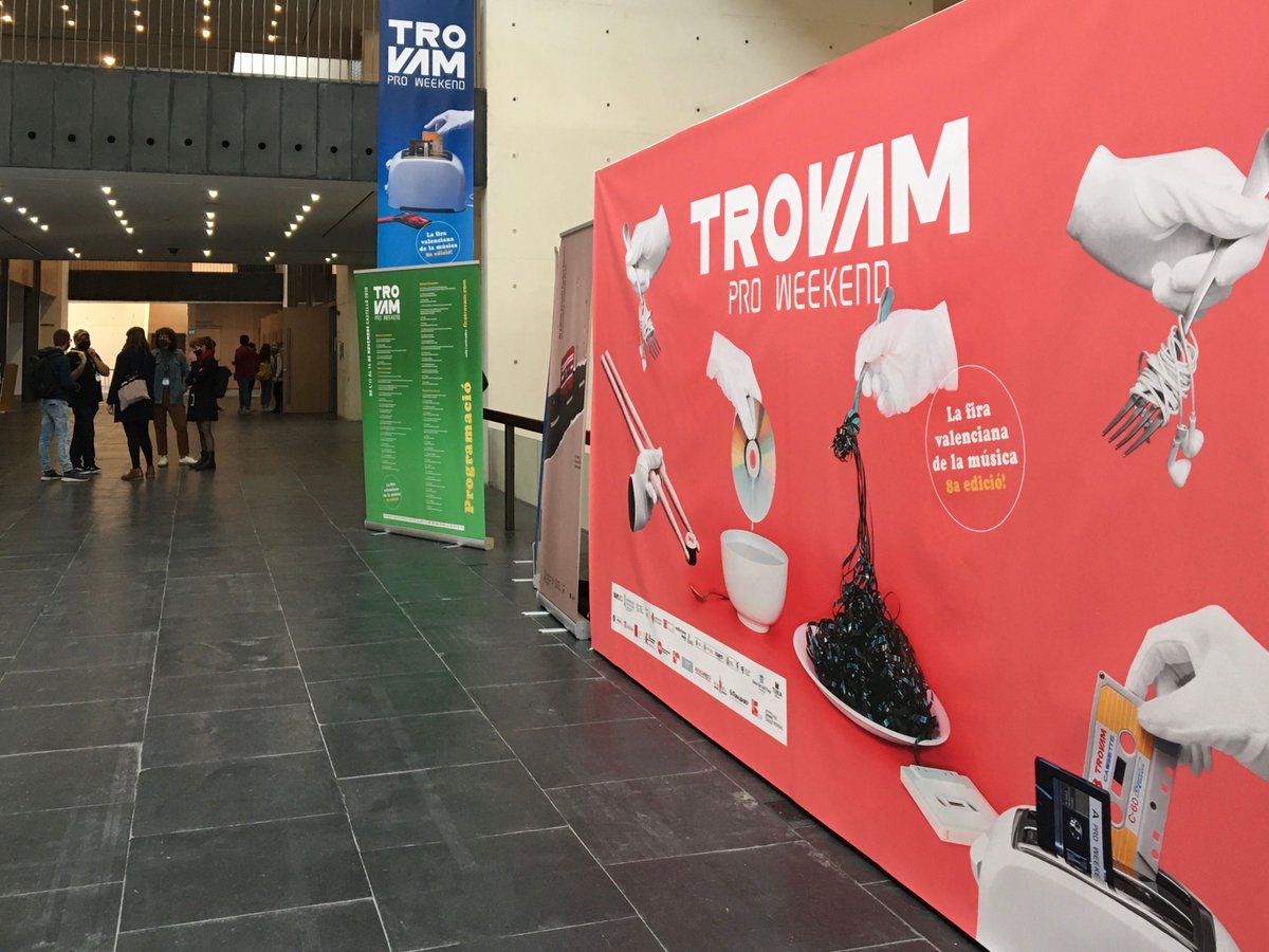 Aquesta nit, la jornada de dissabte a la <a href="/FiraTroVAM/">FIRA TROVAM</a> resumida en dues hores de ràdio: vam conversar amb Juanma Latorre, de <a href="/vetustamorla/">vetusta morla</a>; <a href="/Nucoficial/">NUC</a>; <a href="/cactustroop/">CACTUS✖️</a>; <a href="/Funkiwis/">Funkiwis</a>; <a href="/montefujiband/">montefuji</a>; <a href="/leparody/">Le Parody</a>; <a href="/solaestella/">Solà & Estella</a>; <a href="/bigottmusic/">Bigott</a>, o <a href="/zetak_org/">ZETAK</a>.
#TerritoriSonor 🕛de 0:00 a 2:00🕑