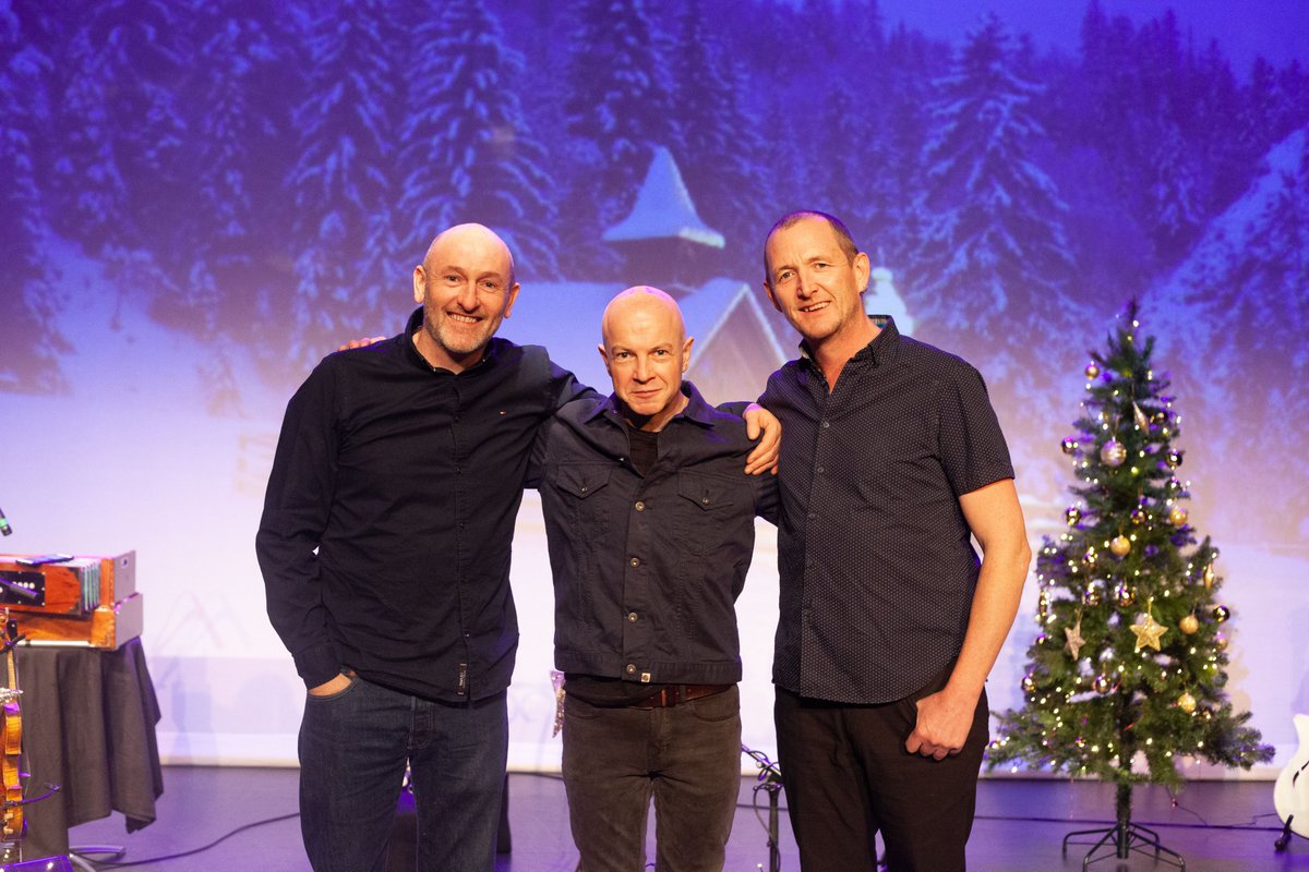 🎄 Michael McGoldrick, <a href="/johnmccusker/">John McCusker</a> and John Doyle have recorded a very special Christmas show at The Met to be streamed into the homes of people the length and breadth of the UK. 🎄

THU 24 DEC 8:00 PM

themet.org.uk/event/michael-…
