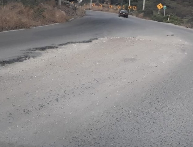 #Azuay: De coordinador zonal de Transporte y Obras Públicas a Gobernador "con sobra de merecimientos". 
Los merecimientos 👇
#Cuenca-Girón-Pasaje