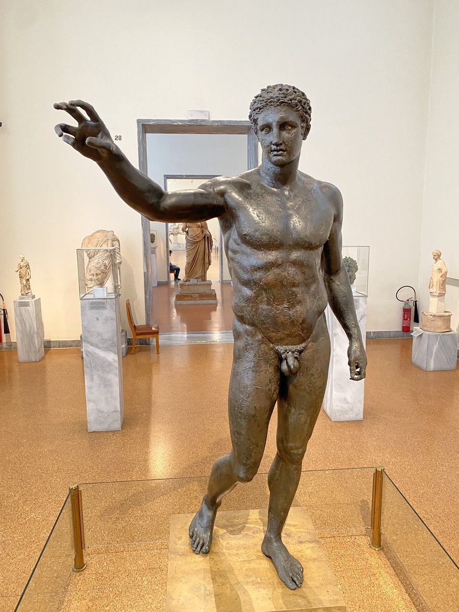 6/ The bronze statues are now lost, likely melted for scrap. We can tell from the cuttings for their attachment, though, that they would have been just over life size just like the incredible bronze statue of an ephebe recovered off the coast of Antikythera, now in the  #NAM!