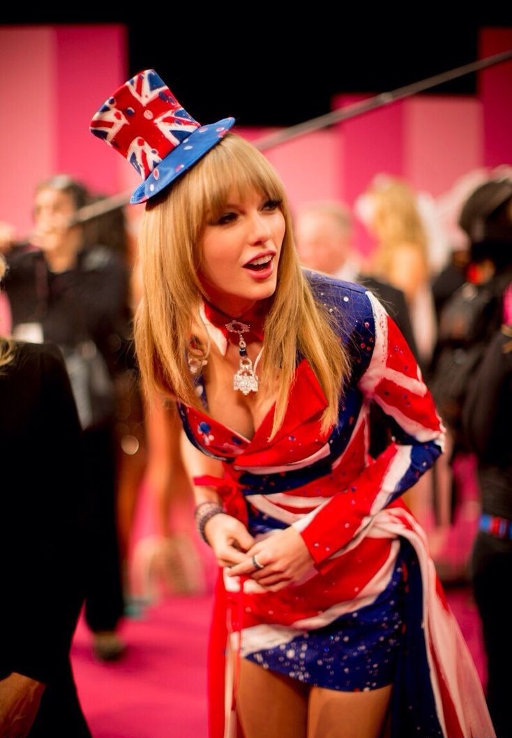 youreonurownkid's tweet photo. 🚨 7 HOURS LEFT TO VOTE

CAN I GET 50 REPLIES
     AND 50 RETWEETS? 

— I’m voting for Taylor Swift for Artist of the Year at the #AMAs https://t.co/Kf5jwdTqoy