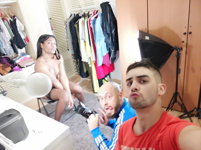 Helping my bro! @DaveKhull In one solo for @groobydotcom https://t.co/2H876sRWgO<a class="tags" target="_blank" title="On Twitter" href="/?out=eyJ0eXAiOiJKV1QiLCJhbGciOiJIUzUxMiJ9.eyJpYXQiOjE3MjE5Njg3MjksImlzcyI6InR3cG9ybnN0YXJzLmNvbSIsIm5iZiI6MTcyMTk2ODcyOSwiZXhwIjoxNzUzNTA0NzI5LCJyZWRpcmVjdF91cmwiOiJodHRwczovL3R3aXR0ZXIuY29tL0RhdmVLaHVsbCJ9.CkAEe-dX_pg8O4O4Pwq2BwKxWTek4AXq6BNS8H2UStCfnEX8lgefMcDWTfyaETLItfpDWT7uzPR39fggsRI9dQ">@DaveKhull</a><a class="tags" href="/tag/groobydotcom">@groobydotcom</a><a href="/tag/groobyteam"class="tags"><span>#groobyteam</span></a>