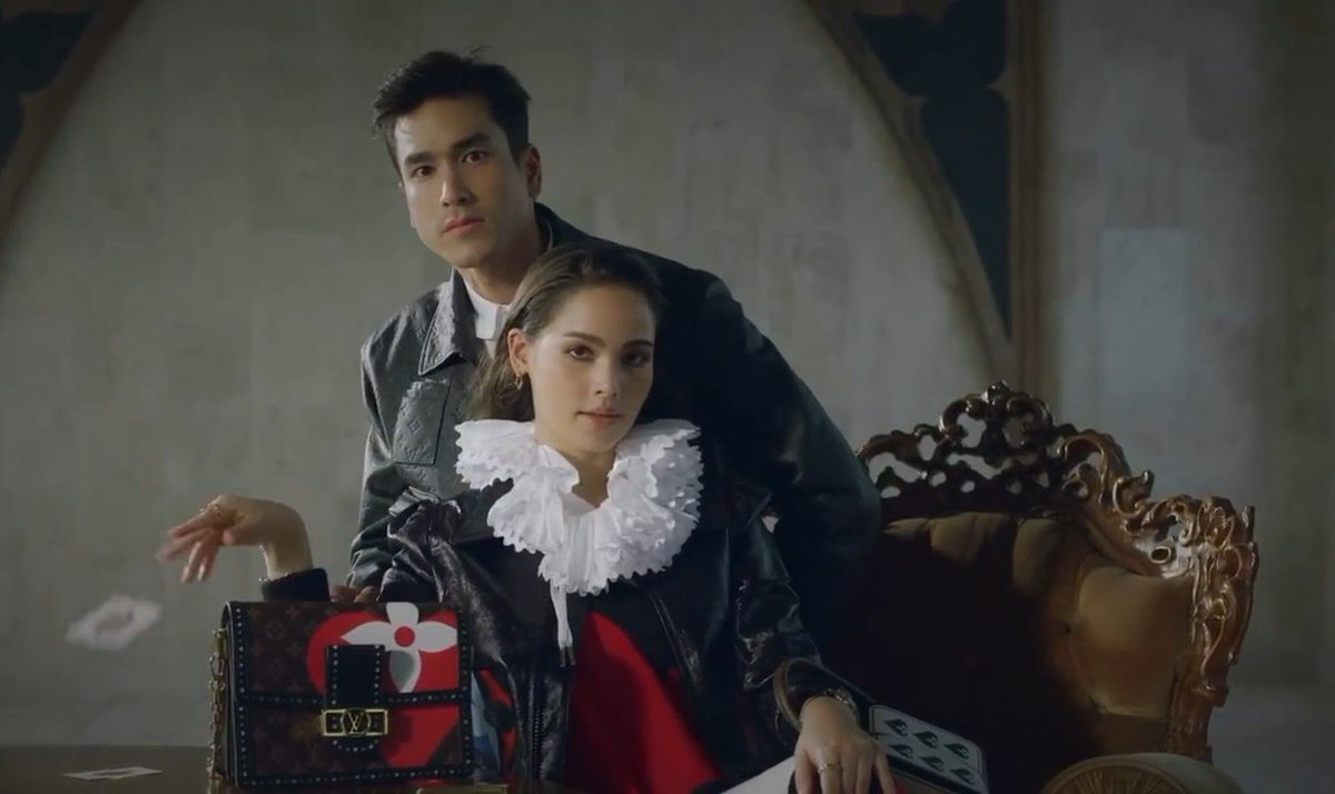 Since2011weare's tweet photo. The nation's power couple. Power duo. Expensive and powerful that's screaming perfection.
No it's not GAME ON. It's GAME OVER.

#ณเดชน์ญาญ่า #nadechyaya #ณเดชน์ #ญาญ่า #nadech #yaya #urassayas #kugimiyas #NYxLV #NYxVogue #LVCruise https://t.co/8Jz2YNtBtc