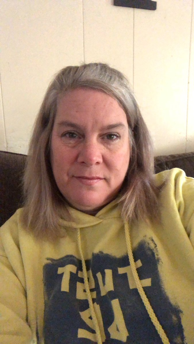 Today I wear yellow on behalf of my fellow colleagues, friends, and teachers everywhere to bring to awareness the crazy expectations put on teachers ❤️❤️