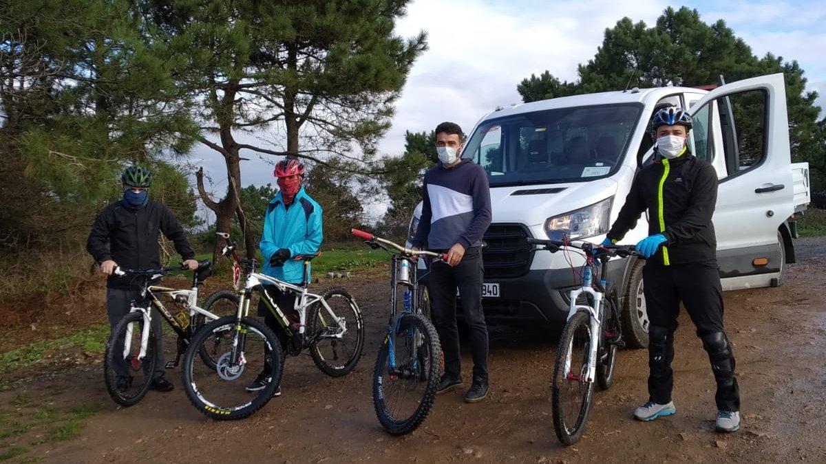 AydosBike's tweet photo. Pazar günü aydos ormanı zirvesinde yaptığımız antrenmanlarda  bize destek veren @SultanbeyliBel ne  ve başkan yardımcımız @Zafer_sogutcu beye teşekkür ederiz... https://t.co/yEnVQJGfjK