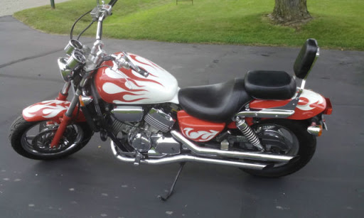 DieselChimp's tweet photo. 1994 Honda Magna VF750C custom paint job for John Kelly! https://t.co/P6HA38hNQ9