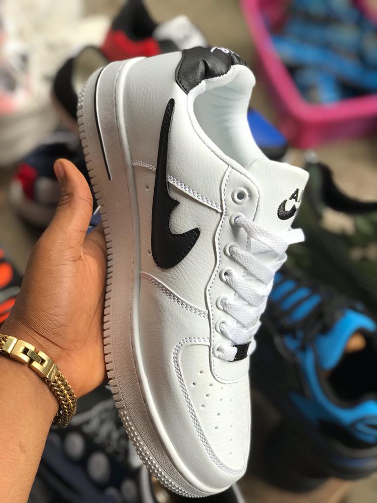 smith_square's tweet image. 