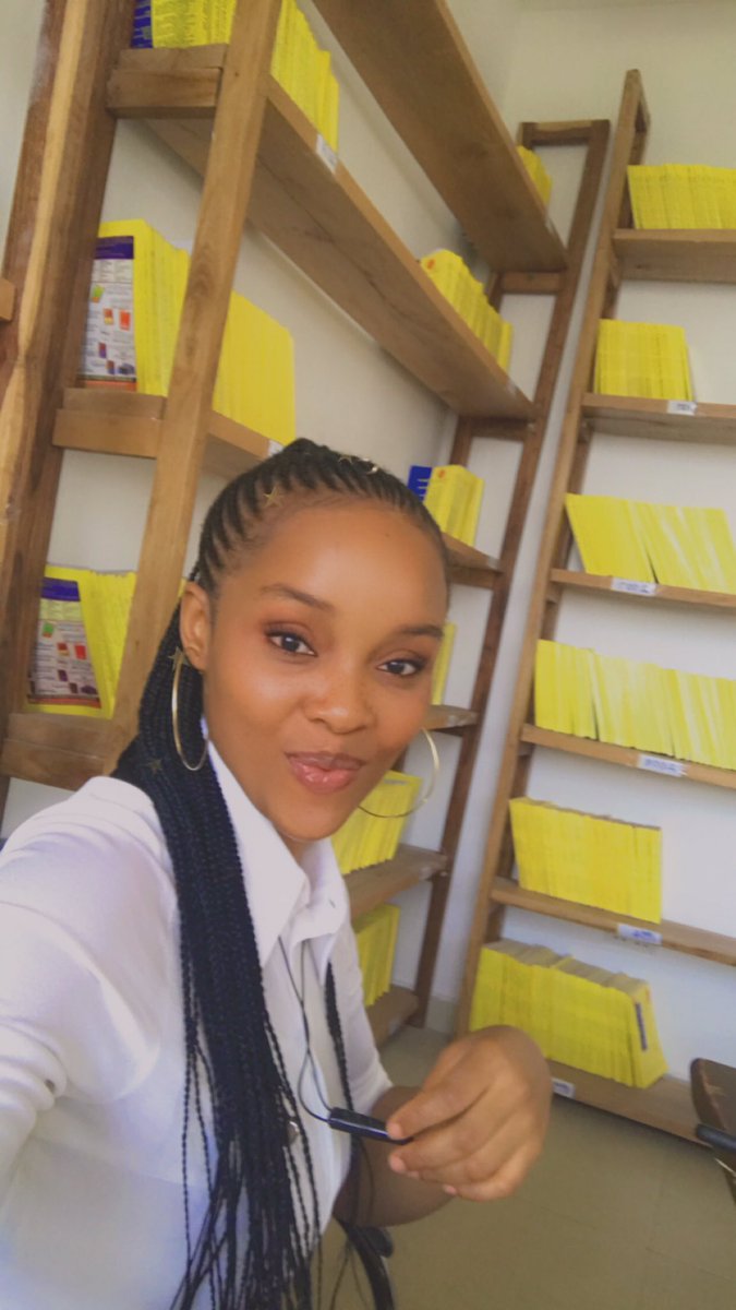Amakalypso's tweet photo. Hey 👋. Allow me to spice up your Monday.
#foreheadqueen
#esq https://t.co/5kPz6z6GJv