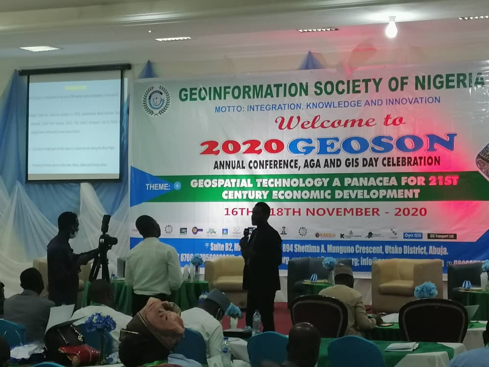 geoson_ng's tweet photo. #TechnicalSession
Mr. Nsofor from NASRDA presenting paper on "Geospatial Assessment of Flood Adaptation Strategies in Communities Around Shiriro Dam, Niger State, Nigeria"
#geoson #geoinformation #disastermanagement #flooding https://t.co/YIMugpIF3w