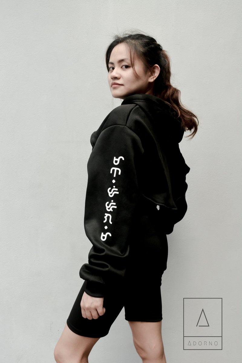 AdornoClothing's tweet photo. Sometimes you just have to remind them who they're dealing with, in a Mandirigma Cropped Hoodie nonetheless, only at Adorno.
SHOP NOW!
https://t.co/qOy63Eb7OU
#AdornoClothing #styleph #fashionph https://t.co/FhlV4QsRPE