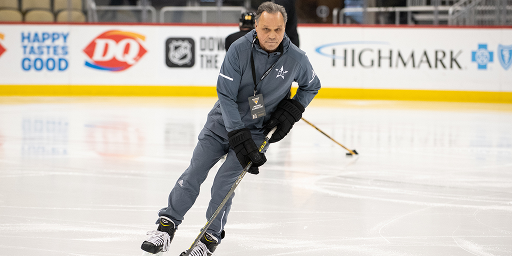 Please join us in wishing coach Pierre Larouche a very happy birthday today! 