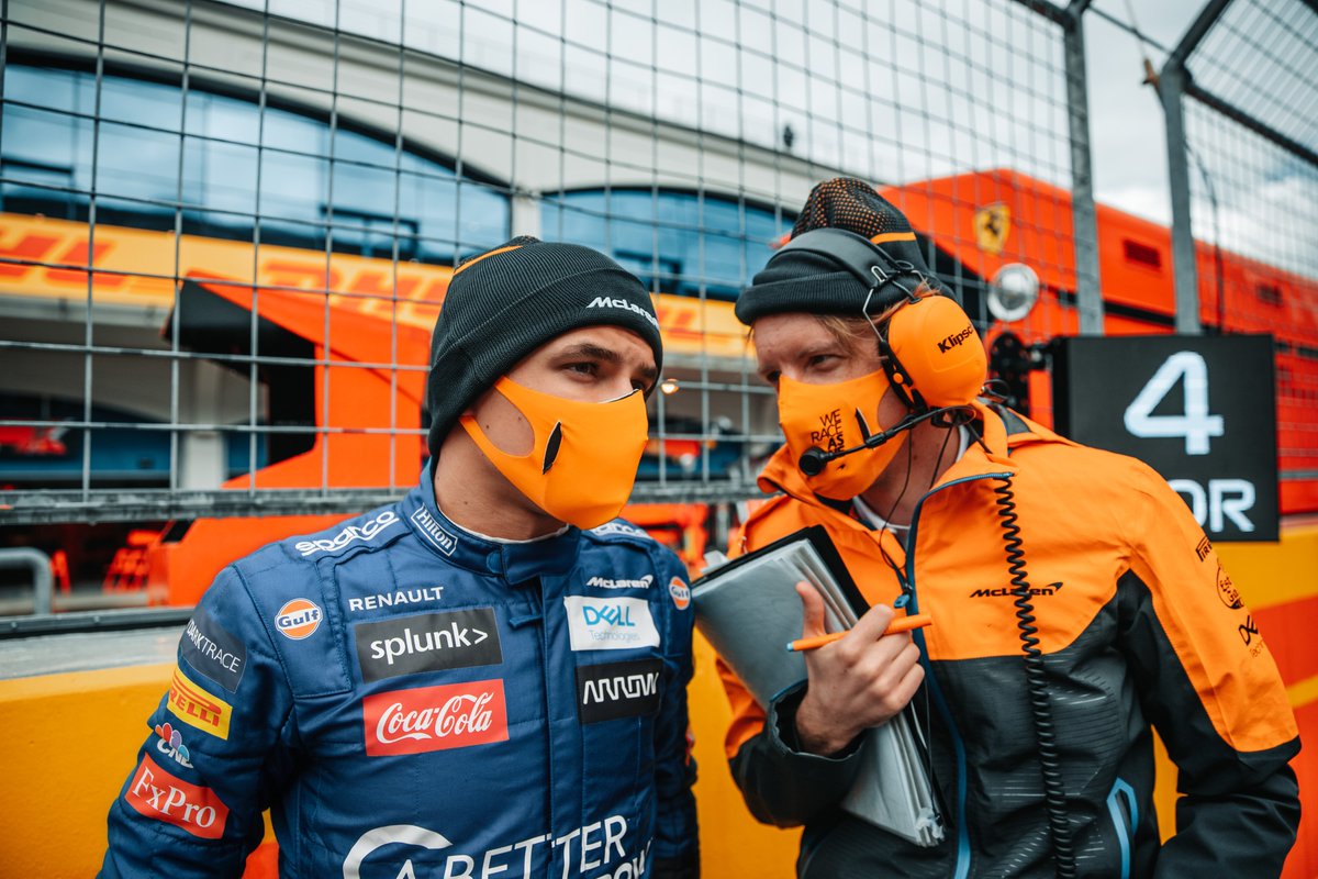 A selection of our favourite behind-the-scenes pictures from the  #TurkishGP.  THREAD 