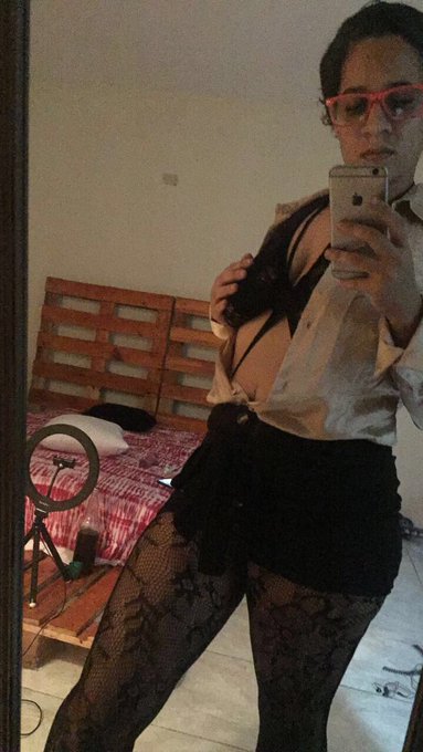 🥀🌓 https://t.co/Hx4GF1nmsl<a href="/tag/nuevafotodeperfil"class="tags"><span>#nuevafotodeperfil</span></a>