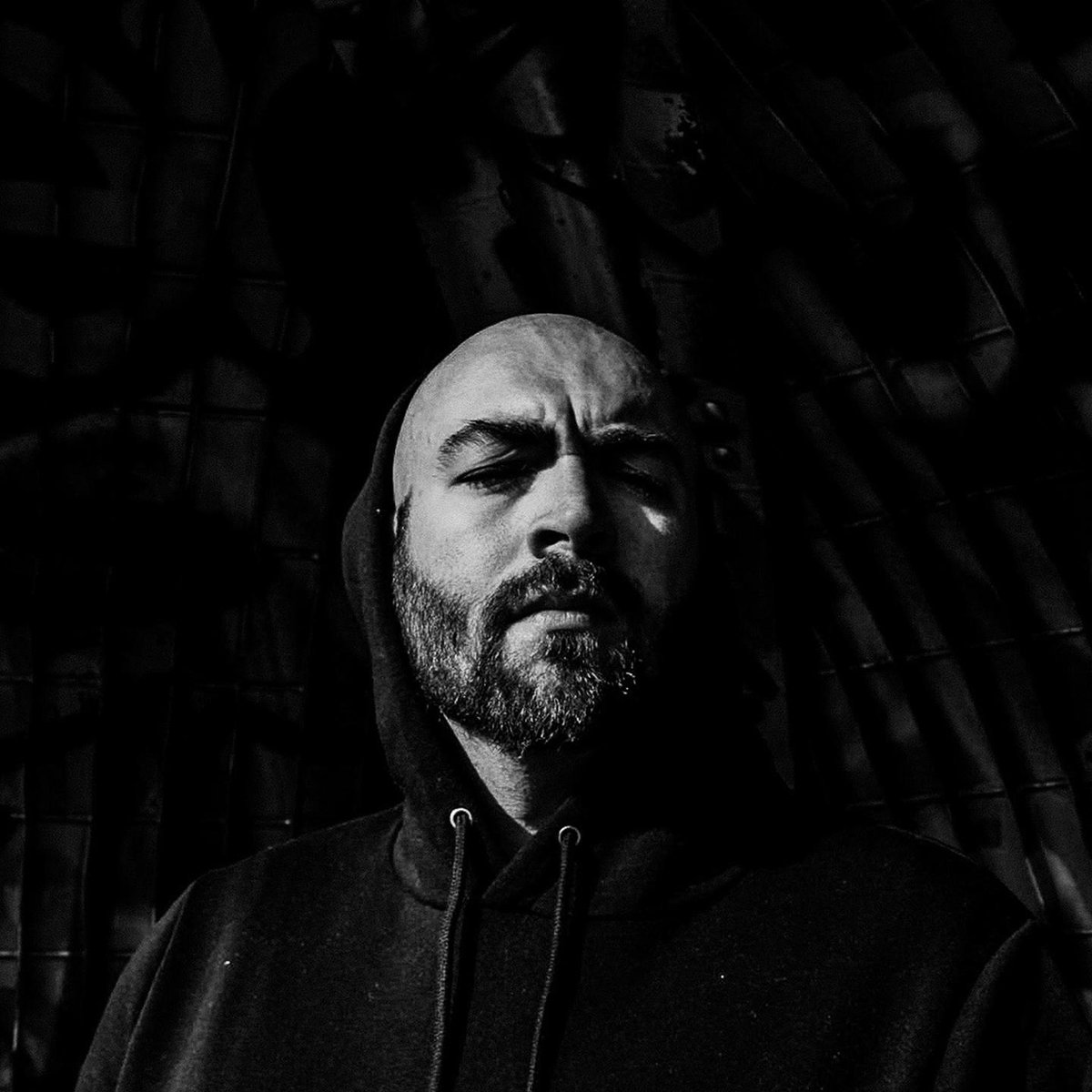 MY DEBUT ALBUM IS NOW AVAILABLE TO PRE-SAVE/ORDER 🙌🏼 LINK IN THREAD ⬇️

"BRITIZEN KANE" OUT 04/12/20 ⚡

PRODUCED, MIXED AND MASTERED BY <a href="/TurkishDcypha/">Turkish</a> 🎚️

📸: Delise Rose