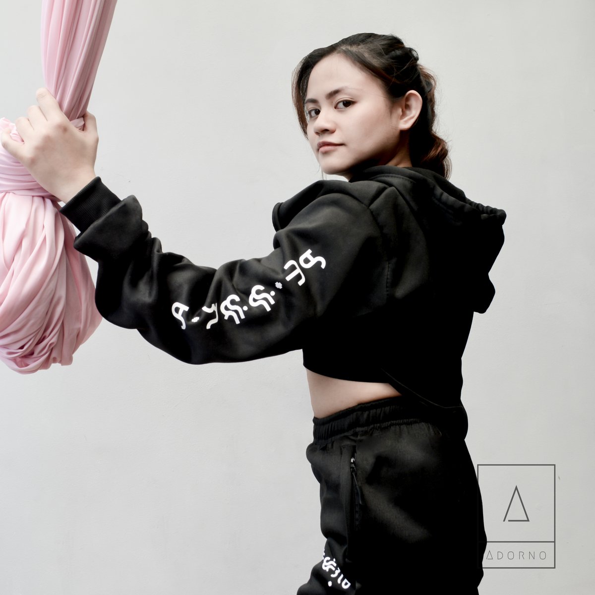 AdornoClothing's tweet photo. Confidence. Endurance. Strength. Traits of a true warrior. Get your Adorno Mandirigma Hoodie Jacket now.
SHOP NOW!
https://t.co/qOy63EsJdu
#AdornoClothing #styleph #fashionph https://t.co/uTw2Ot5xAl