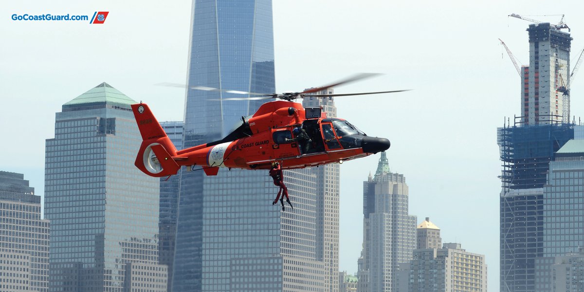 USCG's tweet photo. It just takes one person, no matter how big or small, to make something great happen. If you're ready to make something great happen, chat with a recruiter today: https://t.co/qIef8iY7nF. #MotivationMonday #SemperParatus #USCG #CoastGuard #GoCoastGuard #whyjoin #USA https://t.co/rC5LFuMfbL