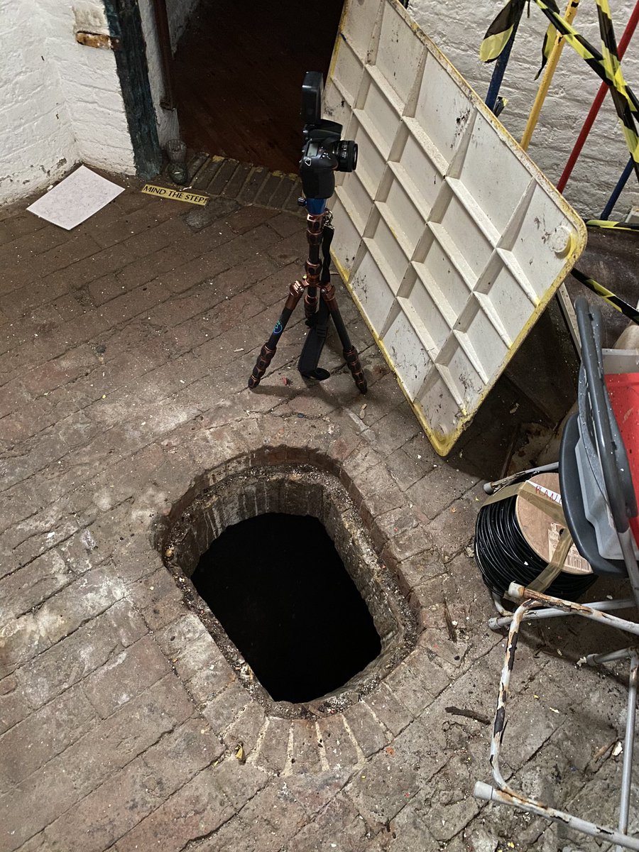 AvantPhoto tweet media