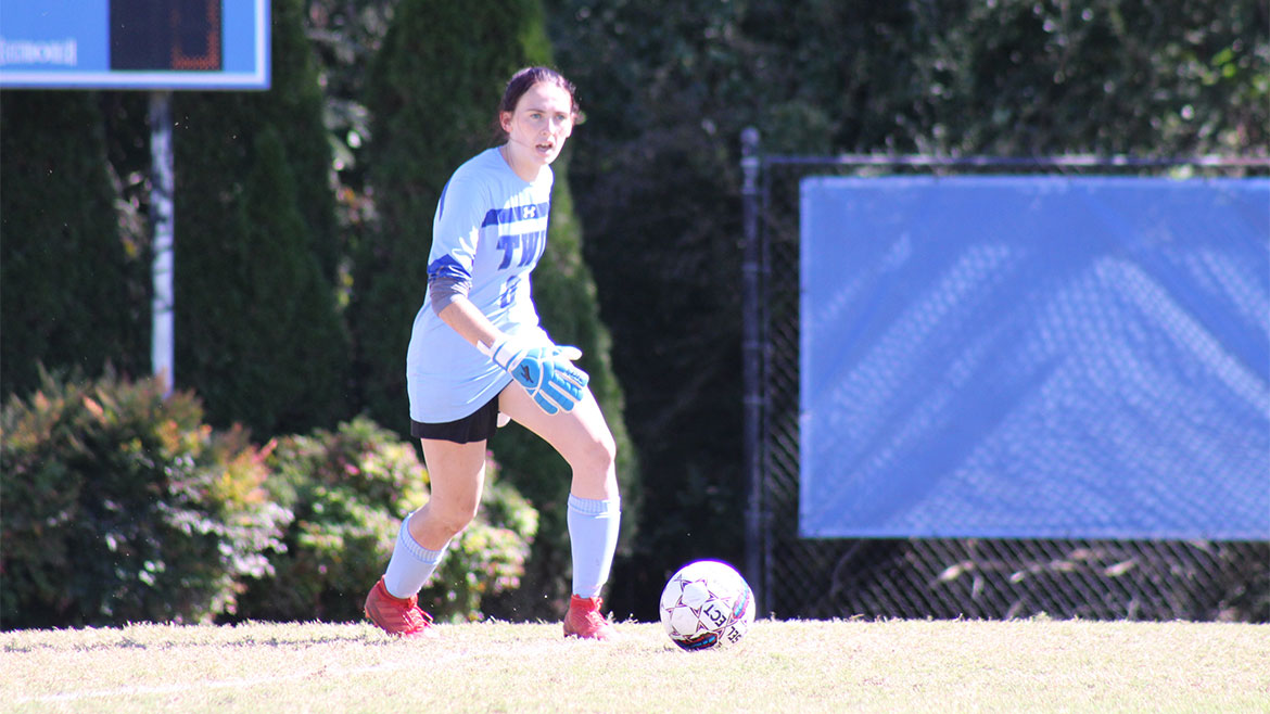 AACsports's tweet photo. .@twbulldogs' Austen Meyers, @RU_Eagles' Jasmine Usher nab #AACWSoc Player of the Week honors - https://t.co/LY6dTcXuus https://t.co/eMNx6swkZ2
