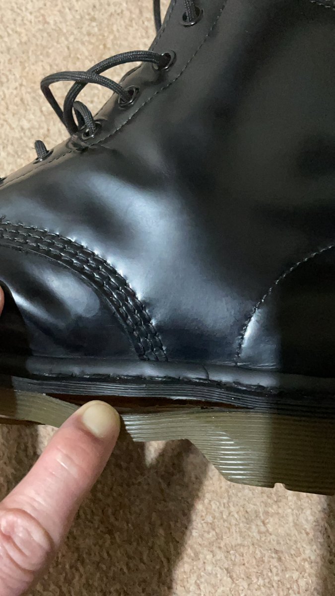 Didjfella's tweet photo. @drmartens I have only had these boots 3 years, worn them less than 20 times and the sole is coming away!! 2nd pair of boots I’ve had problems with!!!! https://t.co/NkZfz2cvI5