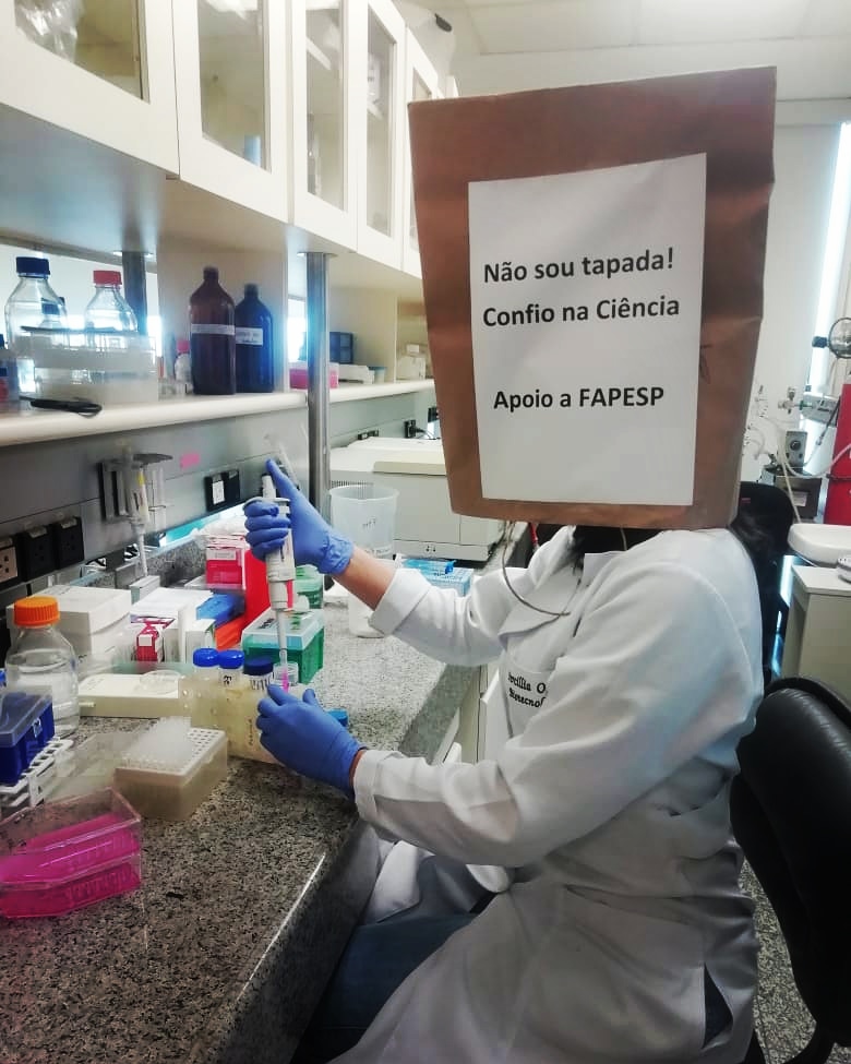 percillia_vso's tweet photo. Desafio aceito @LabVascBio
Contra o corte de 30% do orçamento da FAPESP! #naosoutapado #confionaciencia #defesadafapesp #SOSCienciaSP https://t.co/kfq0kBbQmM
