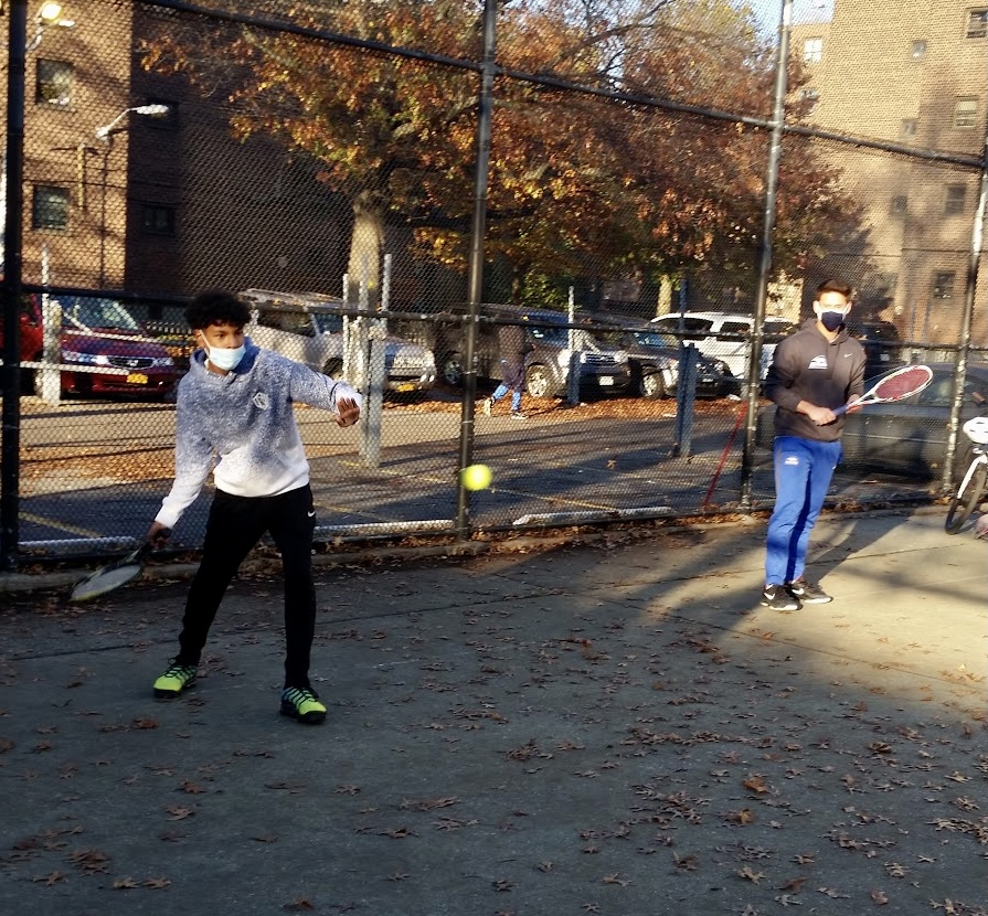 kctennisleague's tweet photo. Thank you @HofstraPride Men’s Tennis Team for joining us last Saturday at Marcy Tennis Club! Our UpSwing students loved hitting with collegiate-level players and learning what tennis is like at college. We can’t wait for @HofstraTennis1 to join us back on the courts again! https://t.co/96LUpCcCKa