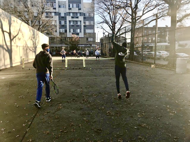 kctennisleague's tweet photo. Thank you @HofstraPride Men’s Tennis Team for joining us last Saturday at Marcy Tennis Club! Our UpSwing students loved hitting with collegiate-level players and learning what tennis is like at college. We can’t wait for @HofstraTennis1 to join us back on the courts again! https://t.co/96LUpCcCKa
